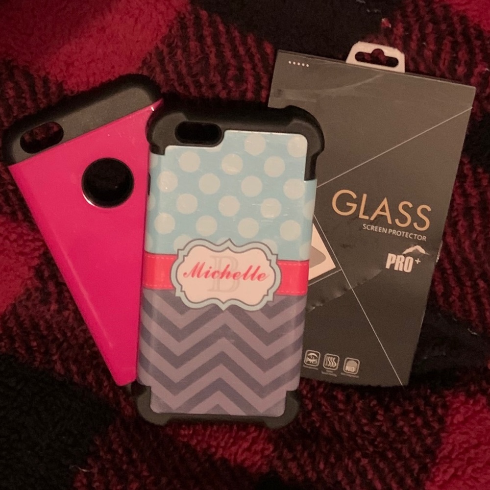 2 iPhone 8 Plus cases and glass screen protector